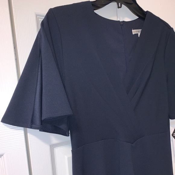 Sandra Darren Flutter Sleeve Scuba Dress {NWT) - Picture 4 of 4